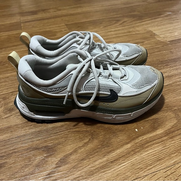 Wmns Air Max Bliss 'Light Bone Phantom - Picture 2 of 9